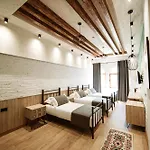 Taverna Devolli ホテル 5*