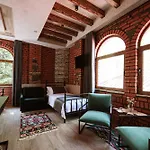 Taverna Devolli ホテル クチョヴァ