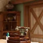 ホテル Taverna Devolli