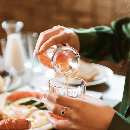 Taverna Devolli 5* 库乔韦