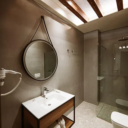 Taverna Devolli 酒店