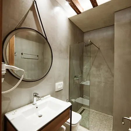 Taverna Devolli 酒店 库乔韦