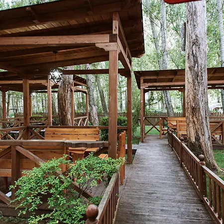 Taverna Devolli 酒店 库乔韦