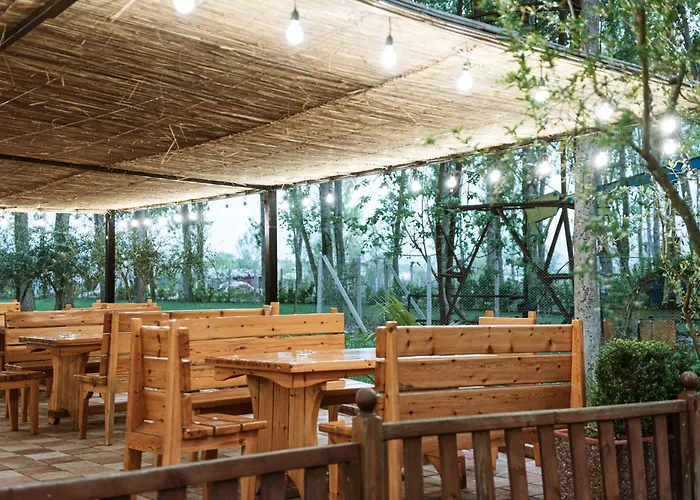 Taverna Devolli 酒店 库乔韦