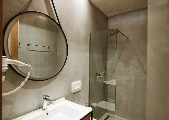 Taverna Devolli 酒店 库乔韦