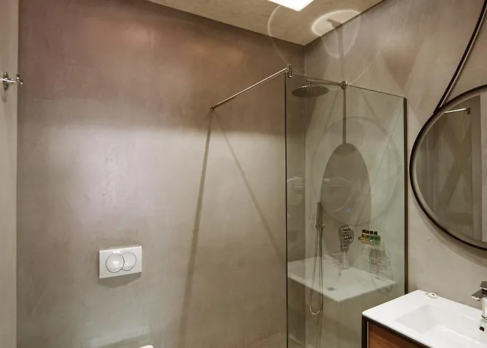 Taverna Devolli 5* 库乔韦