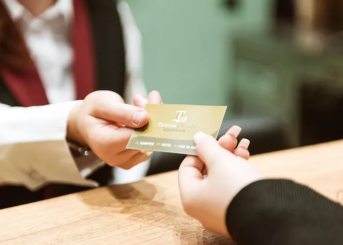 酒店 Taverna Devolli