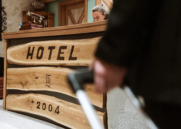 Taverna Devolli 호텔