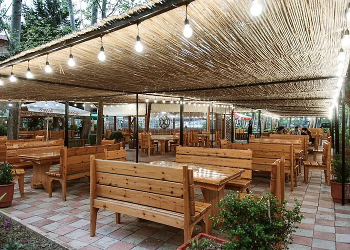 酒店 Taverna Devolli