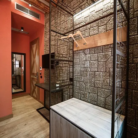 Taverna Devolli Hotel